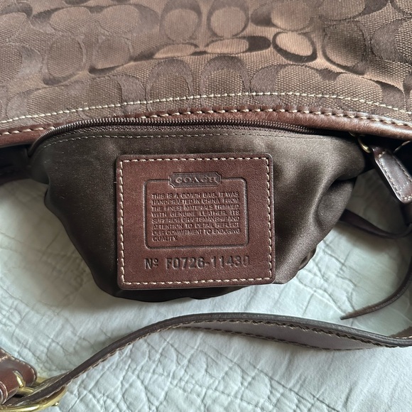 Coach 11430 Shoulder Bag - Picture 9 of 11